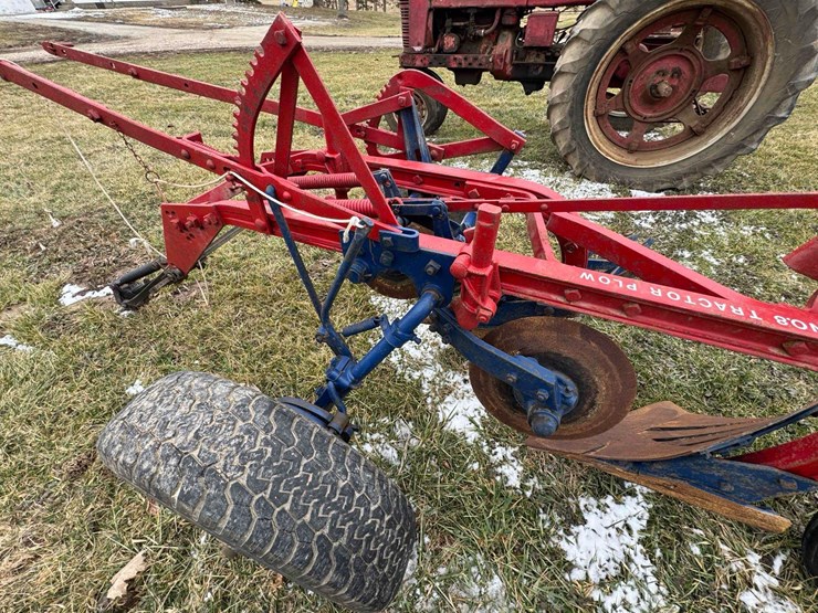 mccormick-little-genius-2-bottom-plow-image-14