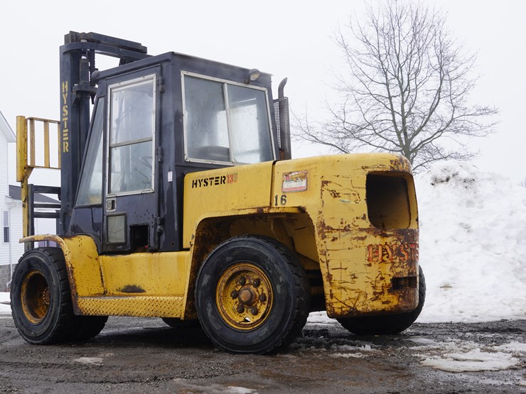 #106-•-hyster-135-forklift-image-3