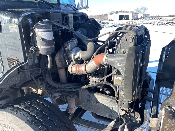 #1459-•-2008-peterbilt-pb335-hook-truck-(has-mn-title)-image-7