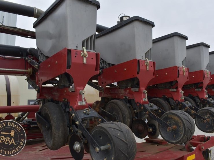 2010-case-ih-1240-image-29