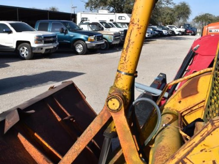 john-deere-310d-image-21