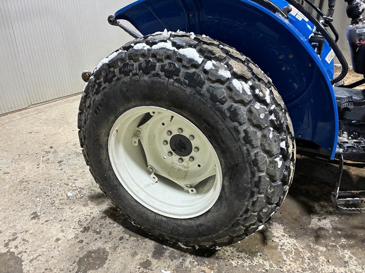 new-holland-tn65-image-12