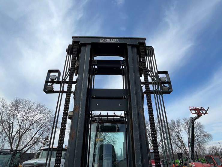#106-•-2018-kalmar-dcg-120-12-diesel-forklift-image-13