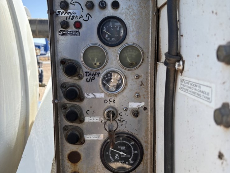 jays-inc-1000pd-t/a-bumper-pull-hydrovac-trailer-image-5