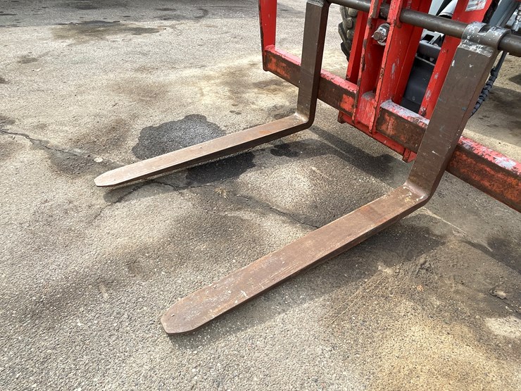 #132-•-2017-skyjack-sj643-telehandler-image-10