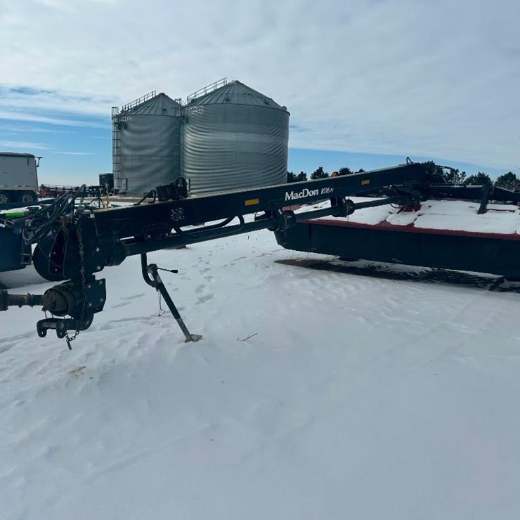2021 MacDon R116PT Discbine