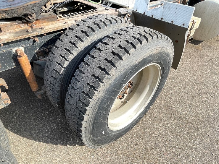 2000-international-9900-image-45