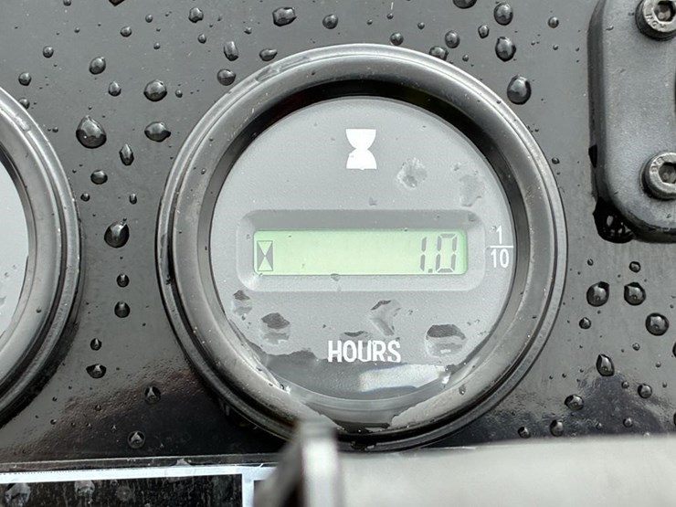 2025-sdlool-fv-skid-steer-loader-image-12