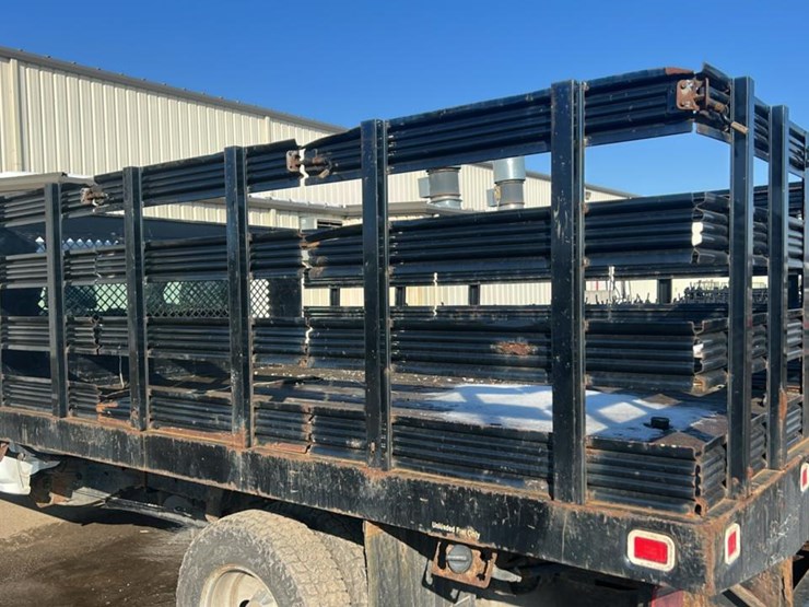 2017-chevrolet-silverado-3500hd-image-27