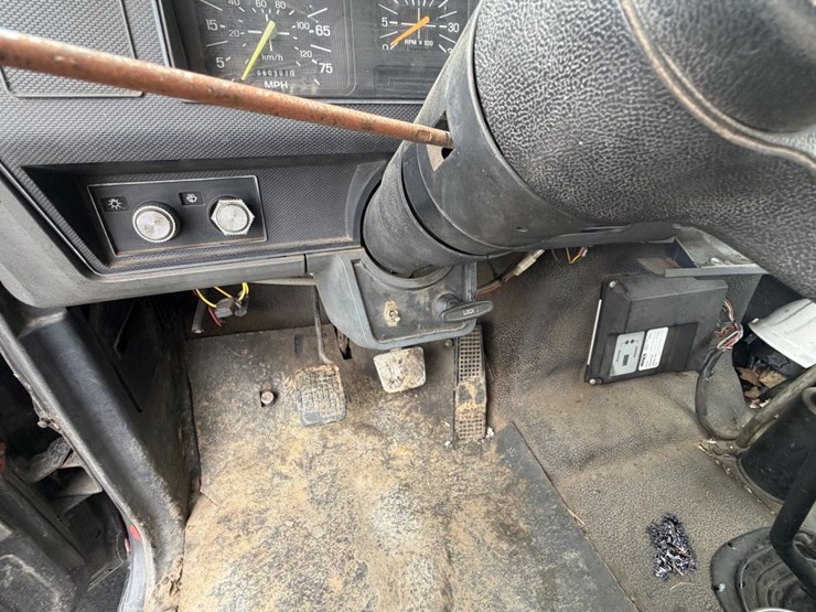 1994-ford-f700-image-7