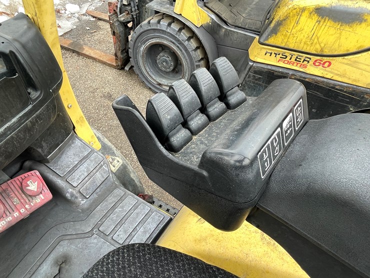 #4214-•-2008-hyster-fortis-60-lp-forklift-image-33