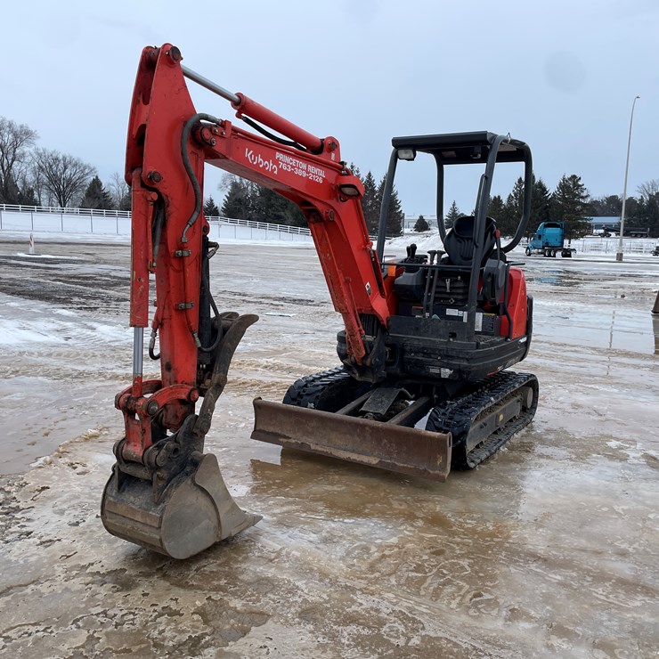 #1010 • Kubota Mini Excavator