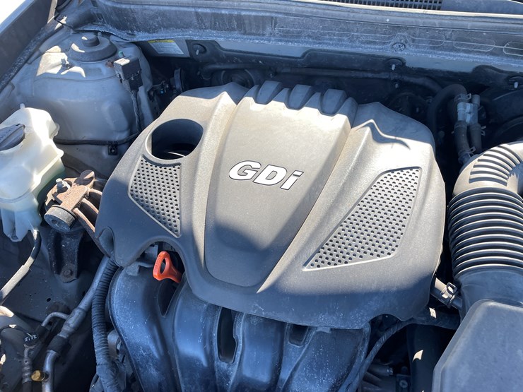 #1519-•-2013-honda-sonata-(has-mn-prior-salvage-title)-image-17