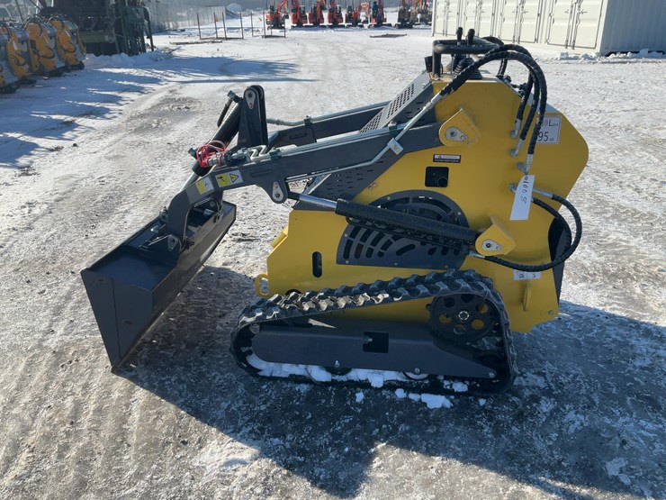 #1013-•-unused-landhero-t460-mini-skid-steer-loader-image-2