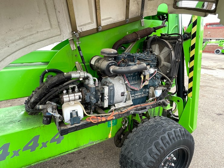 #4221-•-nifty-sd64-4x4x4-telescopic-boom-lift-image-17