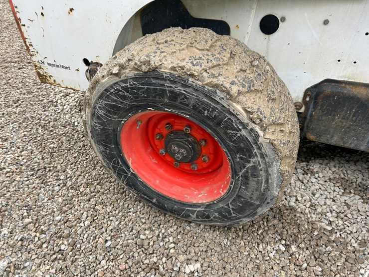 bobcat-s300-image-14