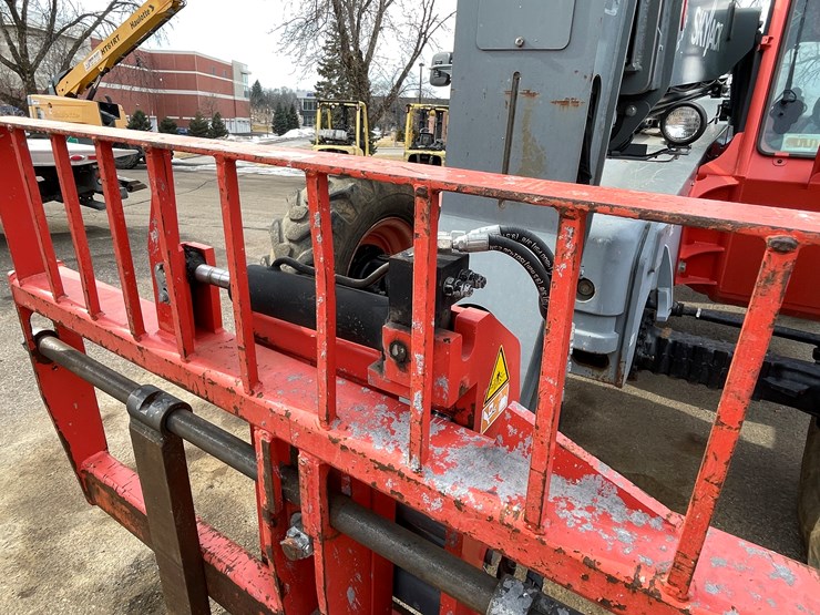 #132-•-2017-skyjack-sj643-telehandler-image-11