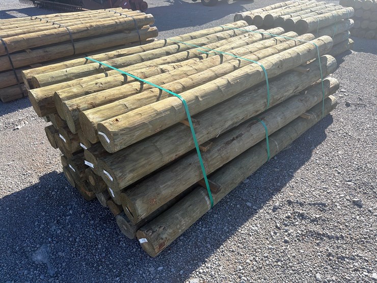 #23649-•-bundle-of-(28)-wooden-posts-image-2