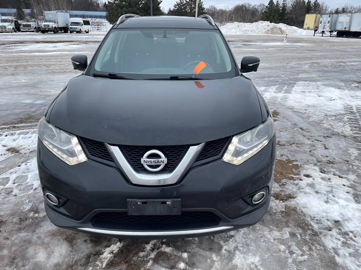 2015-nissan-rogue-sl-image-2