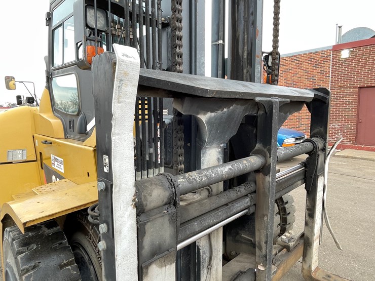 2018-caterpillar-dp135-image-38