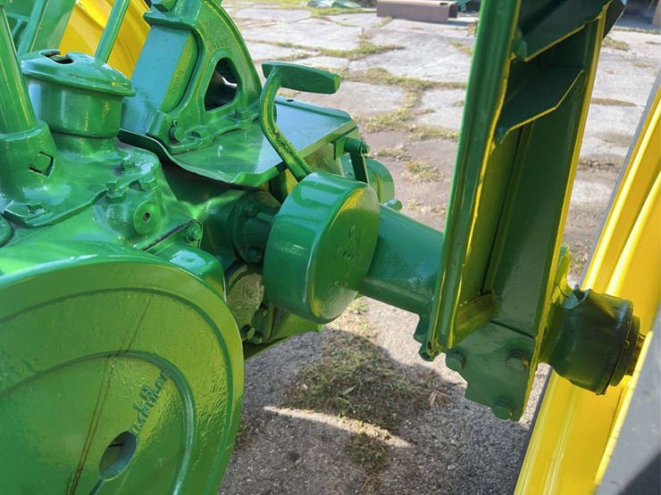 john-deere-model-b-image-57