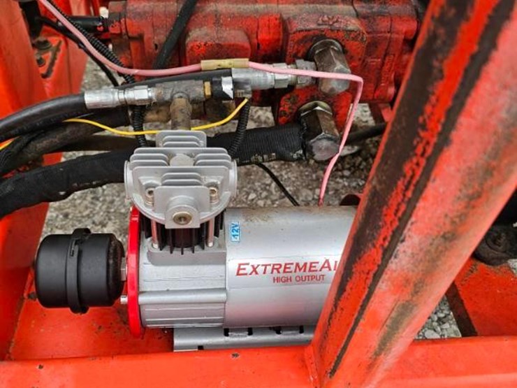 2013-blockbuster-18-20-image-25