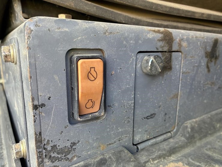 2017-takeuchi-tb2150-image-23