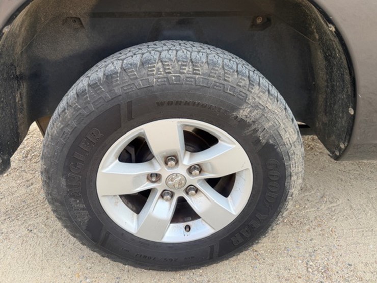 2014-dodge-ram-1500-image-24