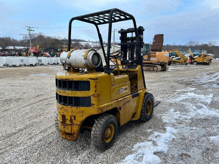 caterpillar-v40b-image-4