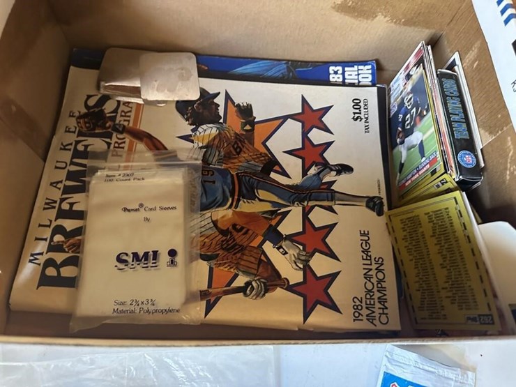 vintage-pro-sports-cards-&-graphic-magazines-image-4