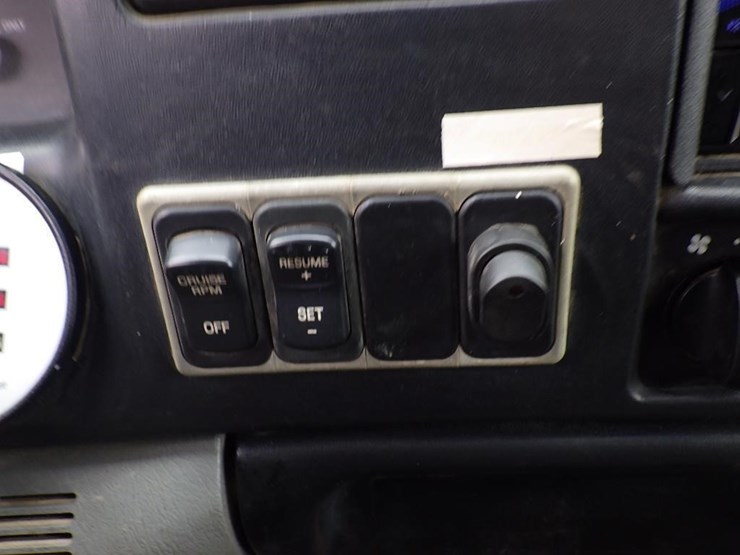 2004-ford-f650-image-45