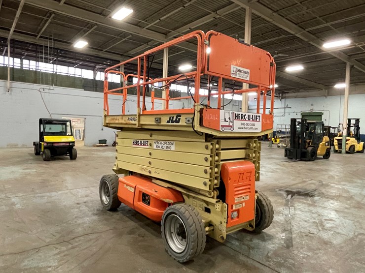 2012-jlg-4069le-image-3