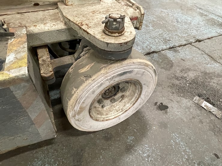 #204-•-terex-ts26-electric-scissor-lift-image-27