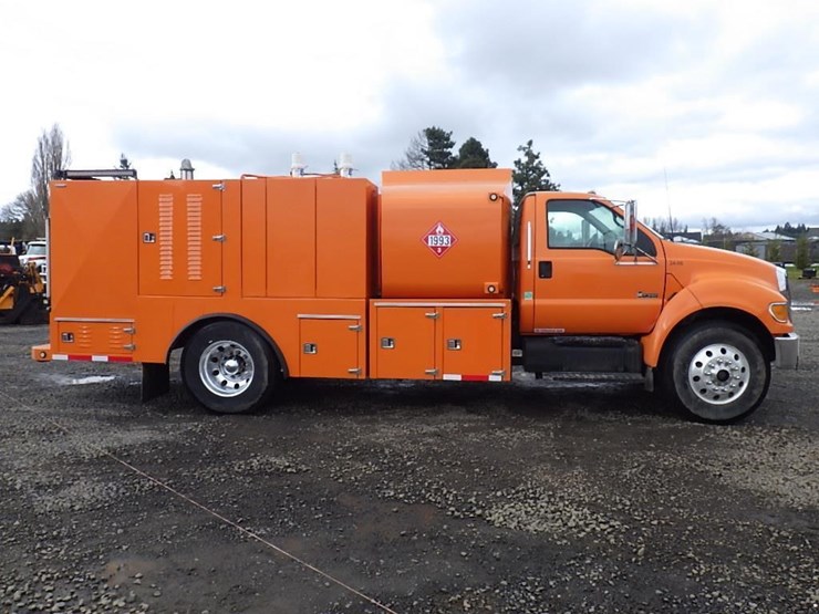 2004-ford-f650-image-4