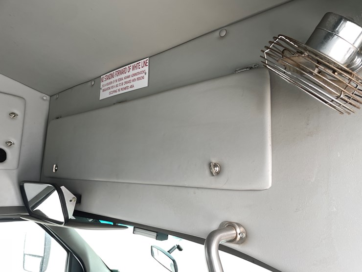 2014-ford-e450-image-35