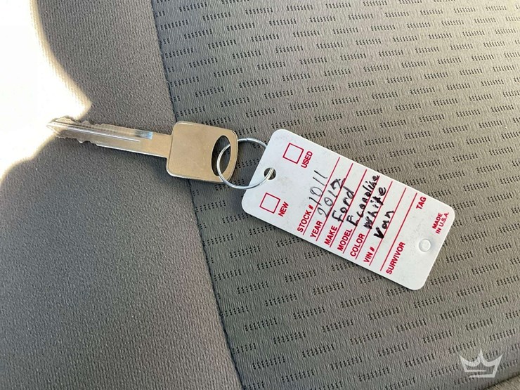 2012-ford-e350-image-39