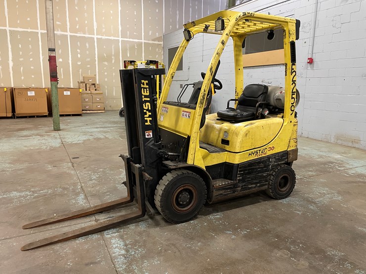 #173-•-2018-hyster-fortis-30-propane-forklift-image-1
