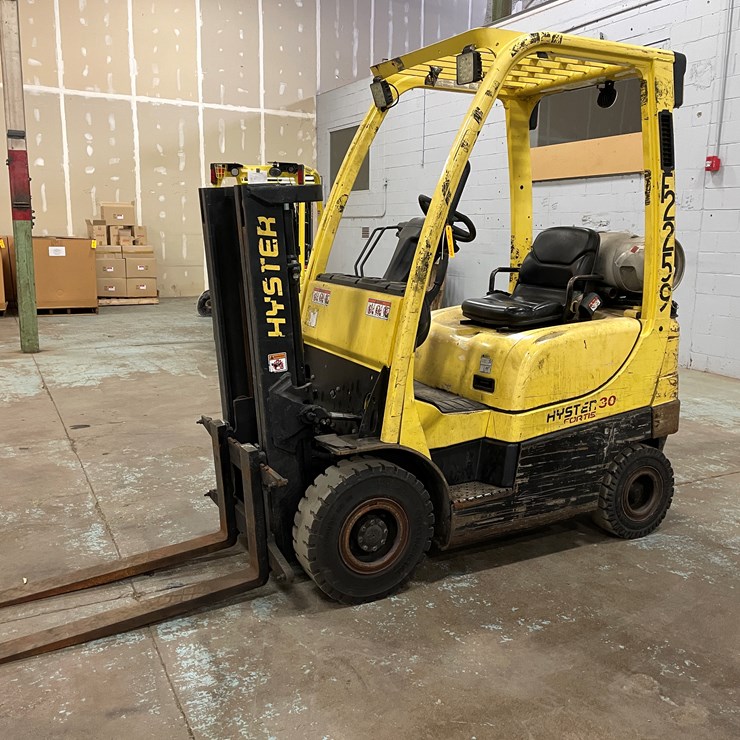 #173 • 2018 Hyster Fortis 30 Propane Forklift