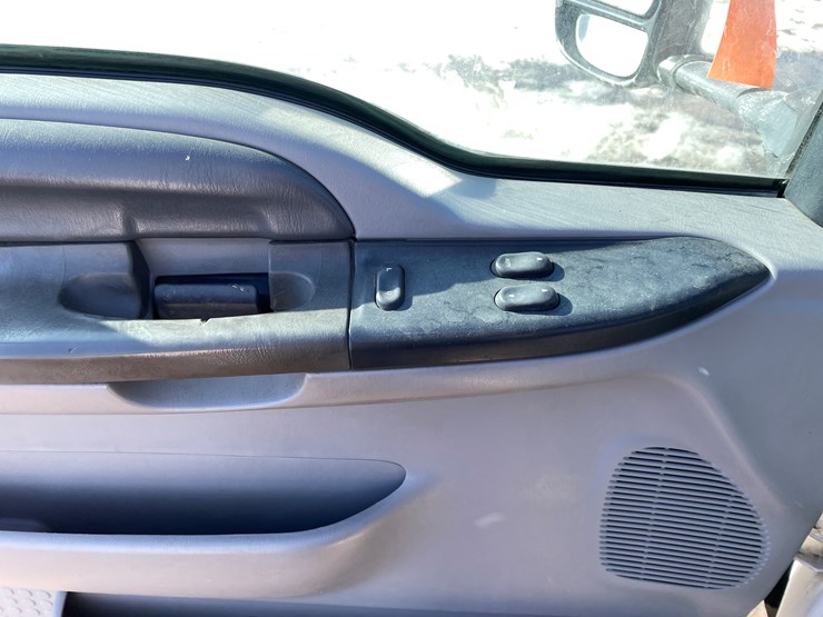 1999-ford-f550-image-26