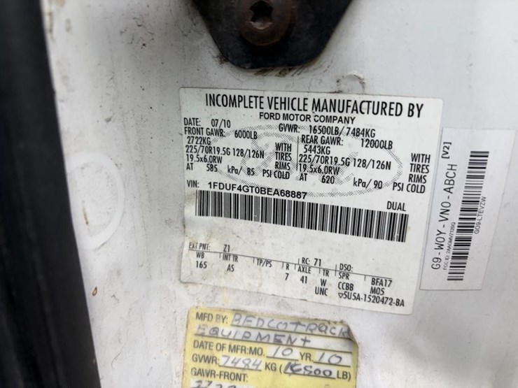 2011-ford-f450-image-16