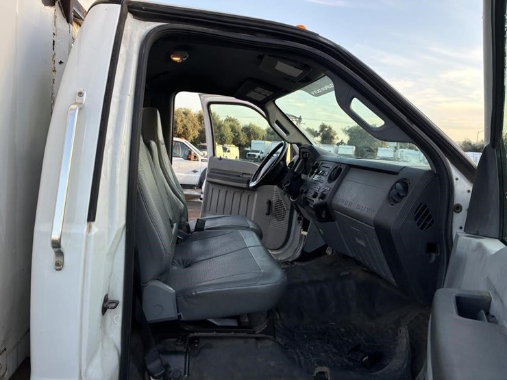 2012-ford-f650-image-9