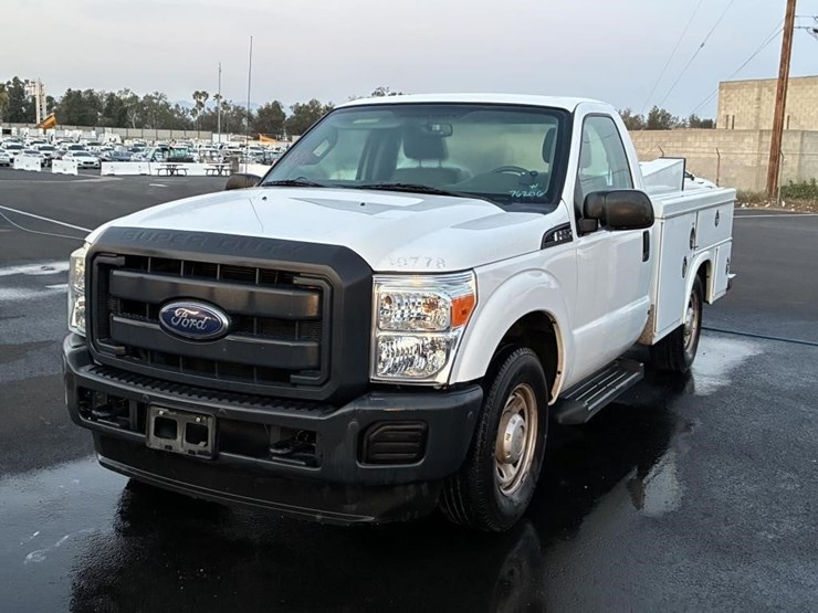 2013-ford-f250-xl-image-1