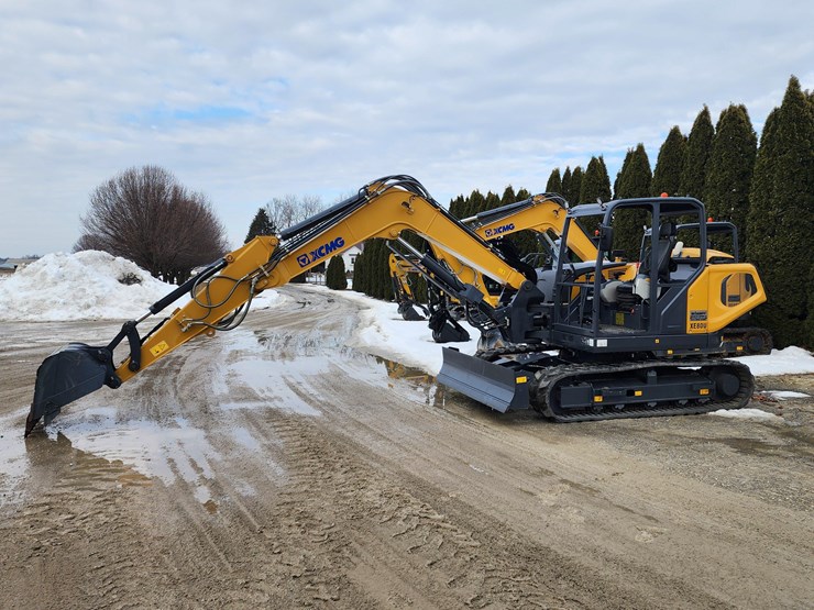 #113-•-2023-xcmg-xe-800-excavator-image-2