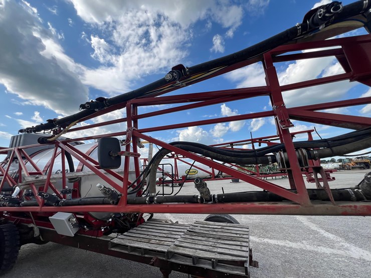 case-610-sprayer-system-2000-gallons-image-70