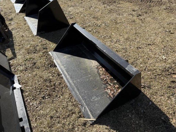 new-swict-66"-universal-attach-bucket-image-1