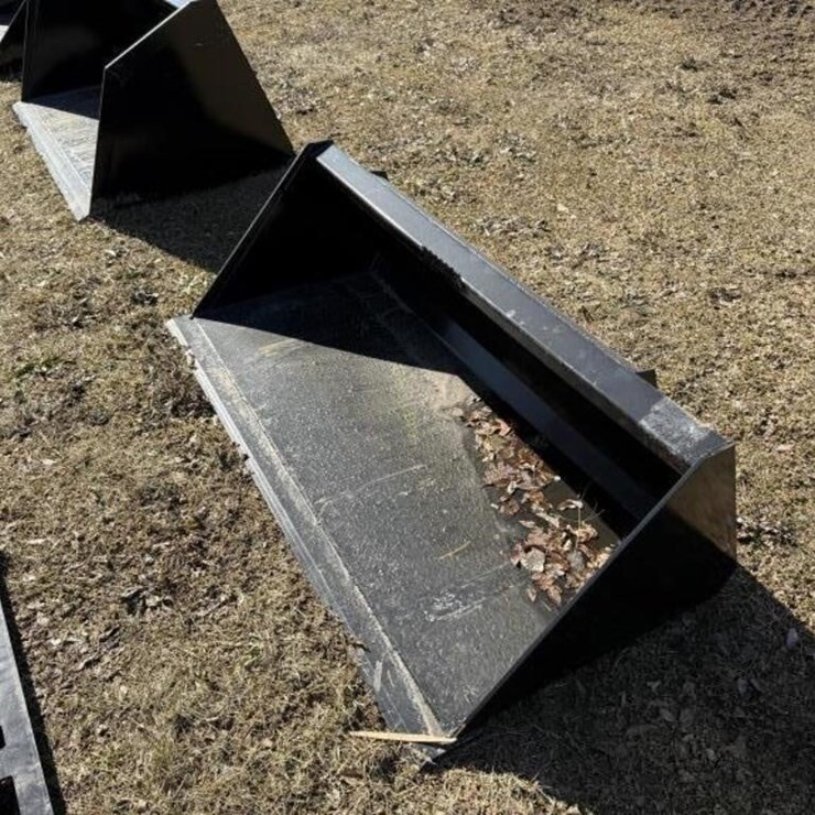 New Swict 66" Universal Attach Bucket