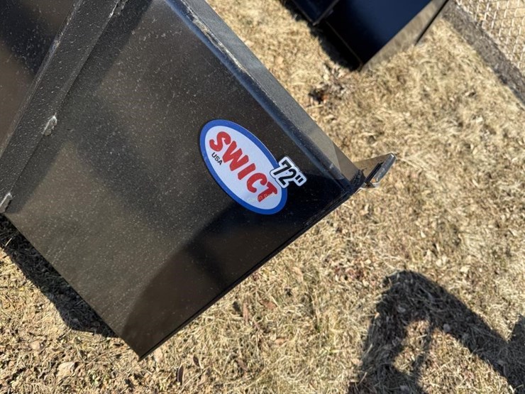 new-swict-72"-universal-attach-bucket-image-3