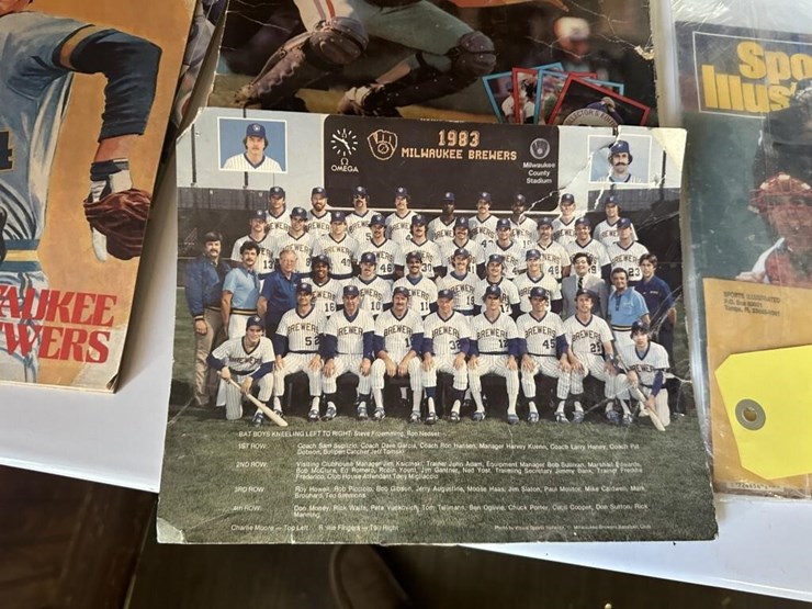 vintage-pro-sports-cards-&-graphic-magazines-image-7