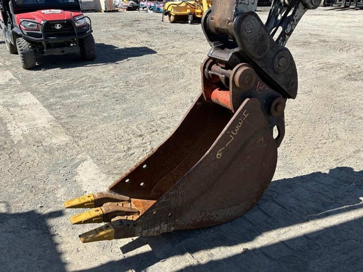 2017-takeuchi-tb2150-image-6