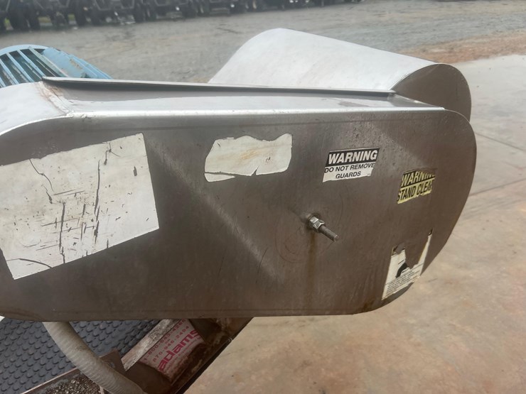 adams-under-truck-conveyor-image-14